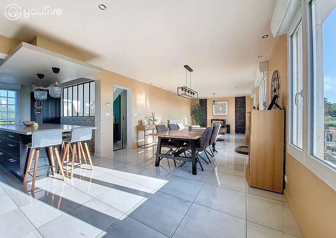 Maison à PLOUGUERNEAU