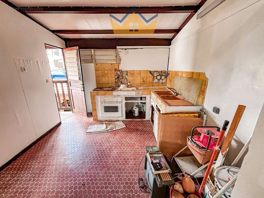 Maison à RIVIERE-PILOTE