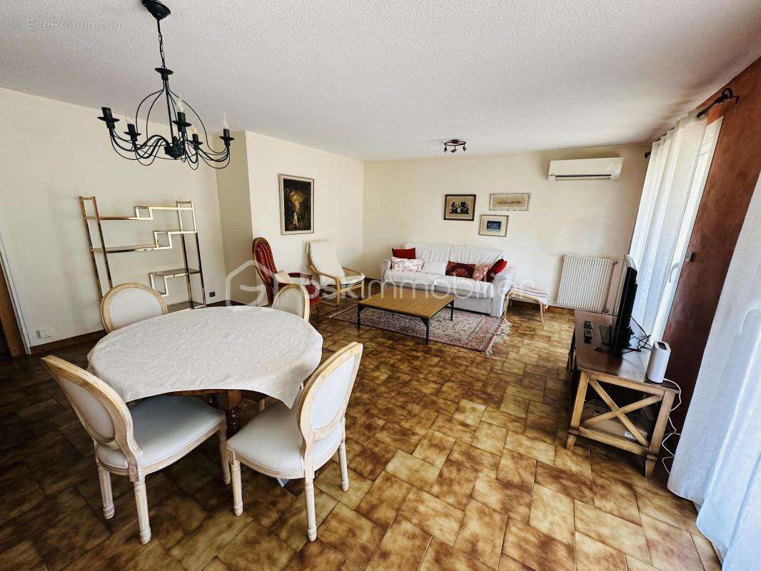 Appartement en rez de jardin avec garage + place de parking privative - photo 3