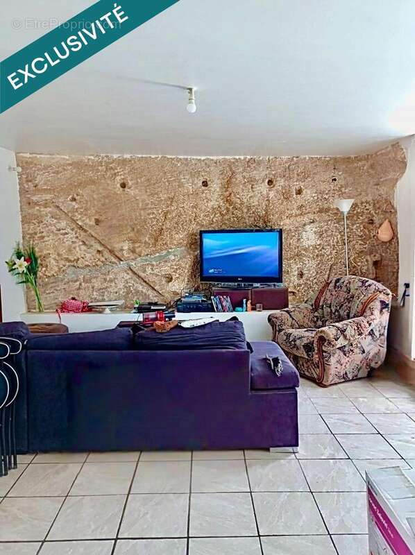 Photo 2 - Maison à LA ROQUE-SUR-PERNES