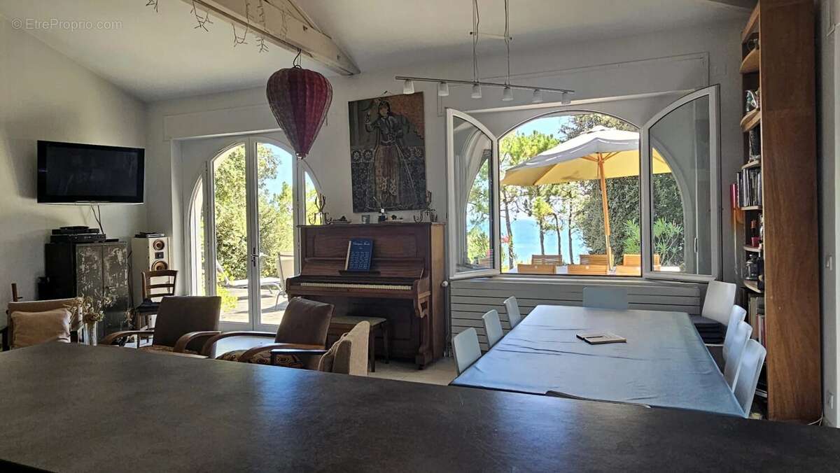 Maison à SAINT-GEORGES-DE-DIDONNE