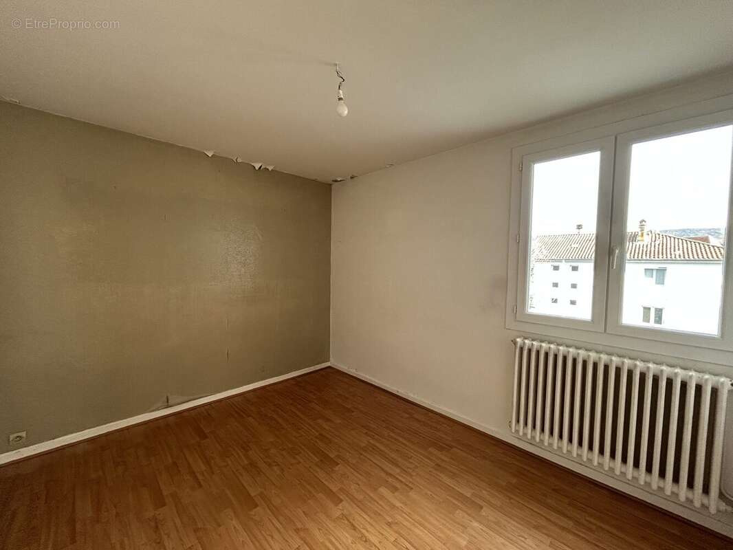 Appartement à PRIVAS