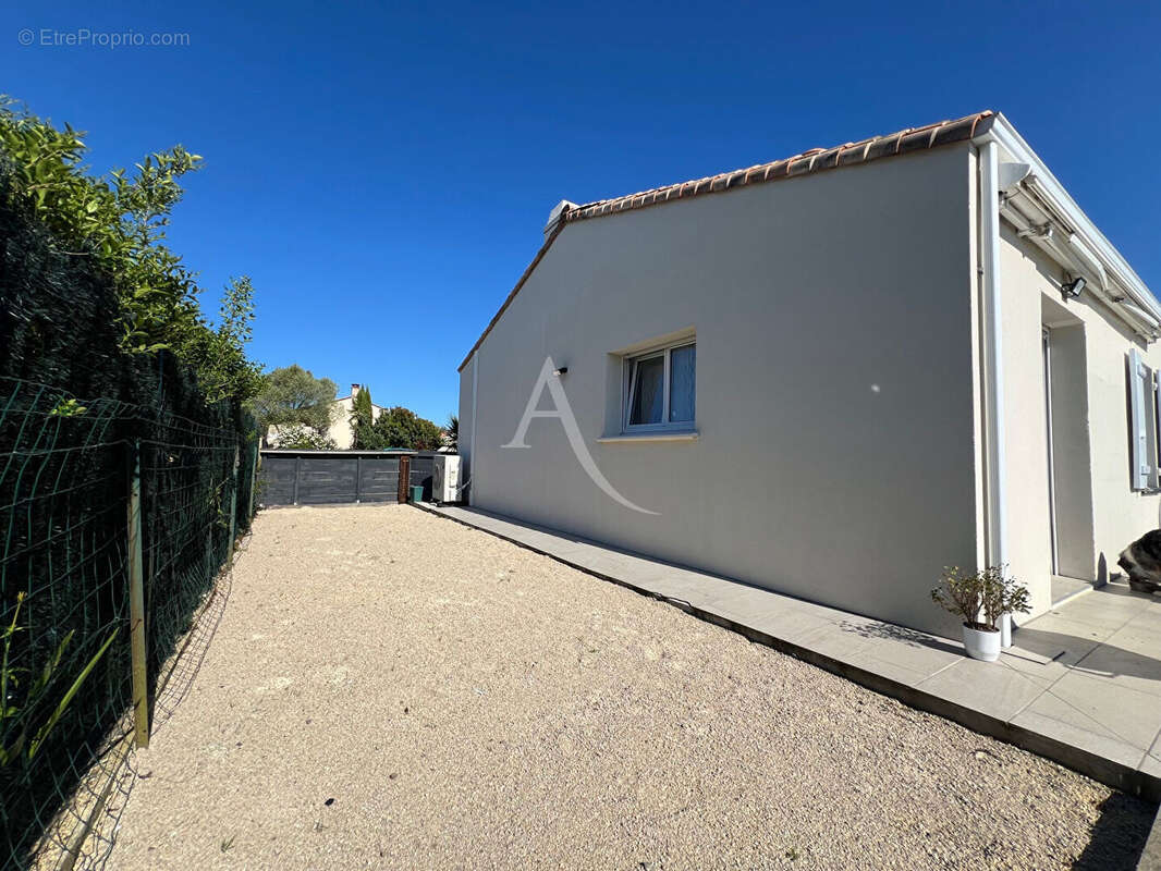 Maison à LONGEVILLE-SUR-MER