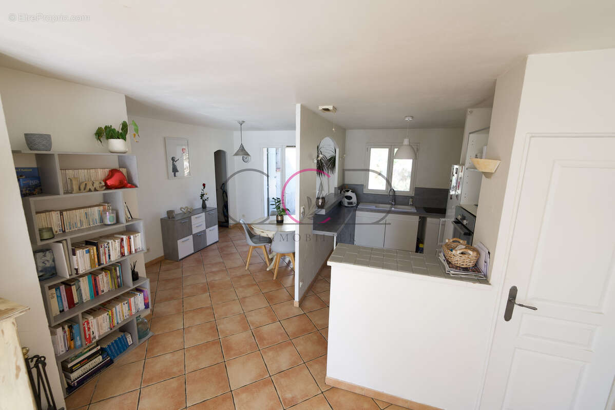 Maison à COUDOUX