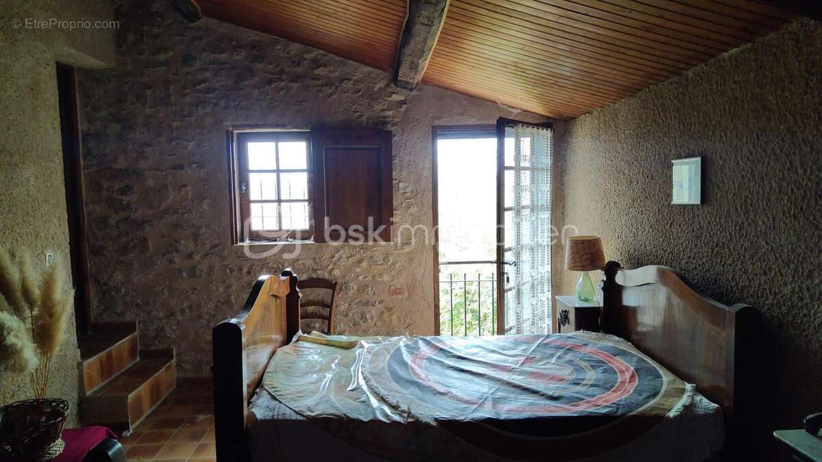 Maison à SAINT-ETIENNE-LES-ORGUES