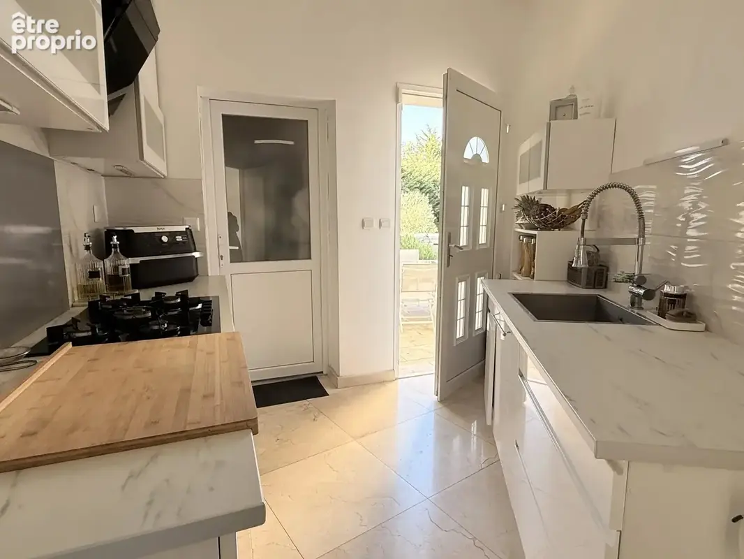 Maison d’exception – Volumes, lumière et art de vivre au calme absolu - photo 16