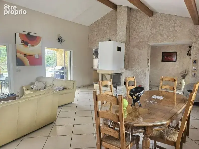 Maison 6 pièces 157 m² à vendre à Boisset-Les-Montrond (42210) - photo 4