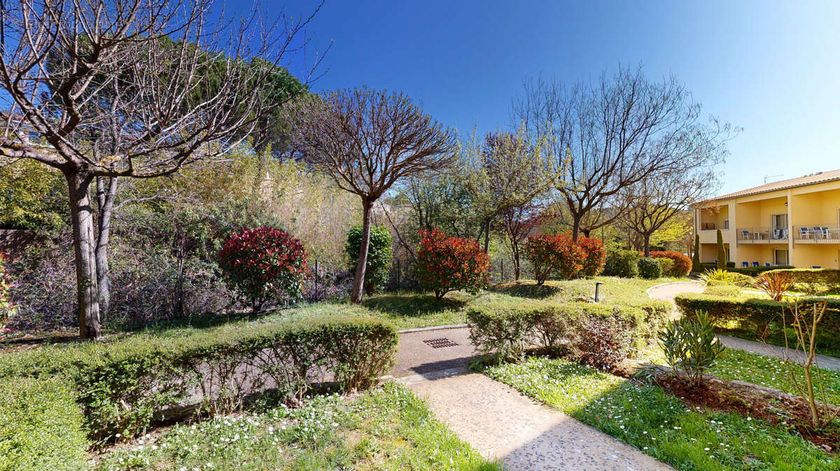 Appartement à GREOUX-LES-BAINS