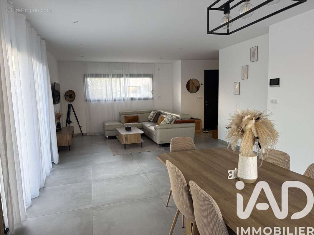 Photo 9 - Maison à LE PLESSIS-GRAMMOIRE