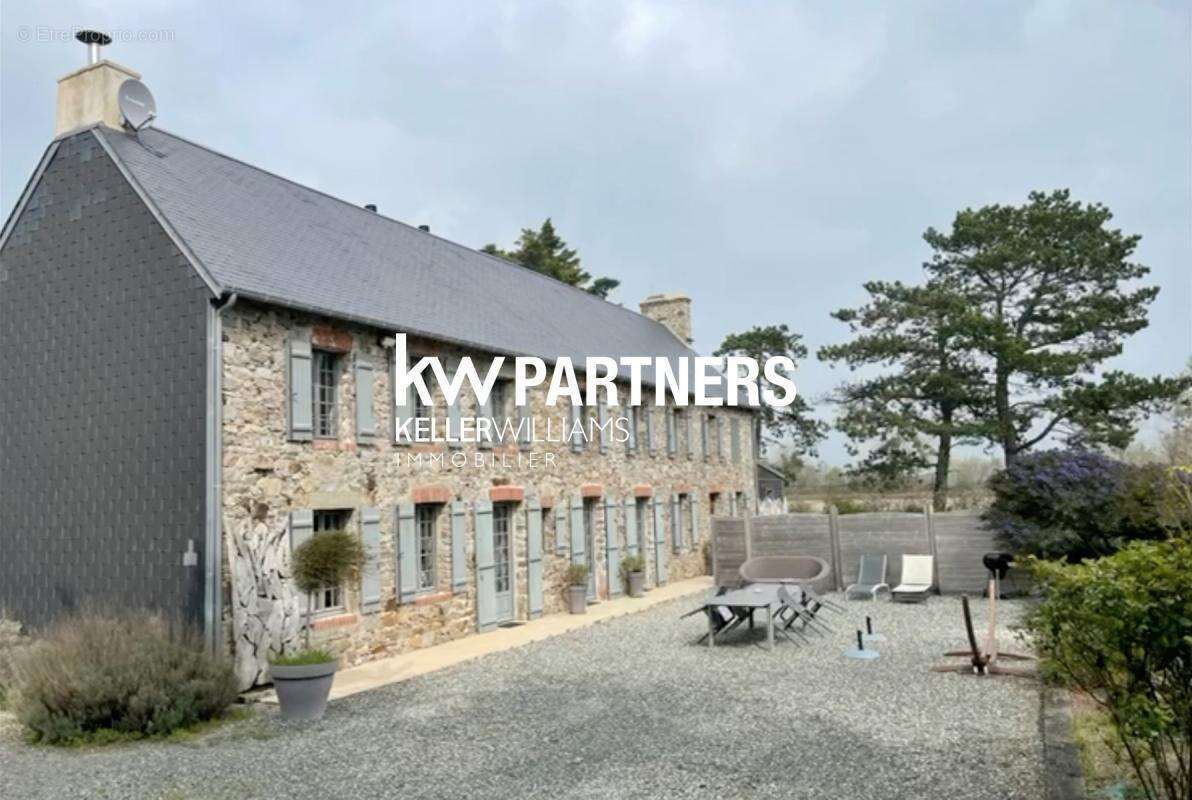 Maison à AGON-COUTAINVILLE