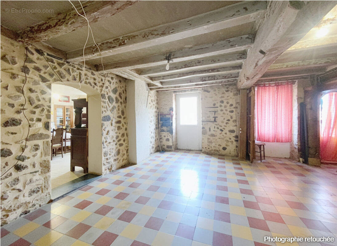 Maison à CHANTELOUP-LES-BOIS