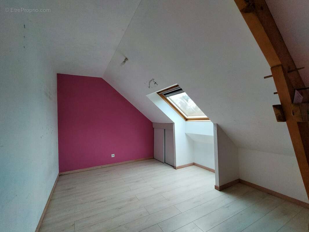 Maison à AVERTON