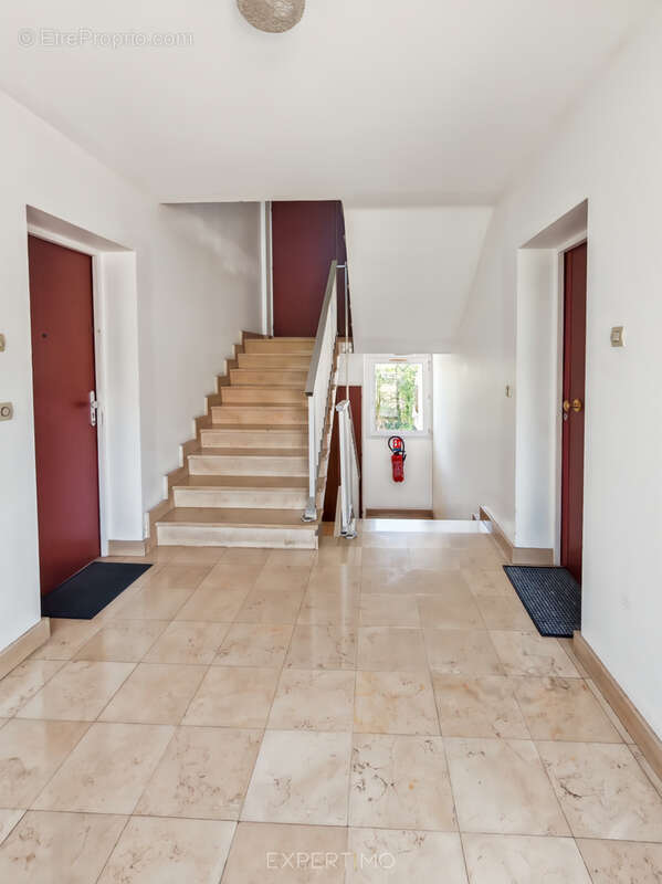 Appartement à PONTAULT-COMBAULT