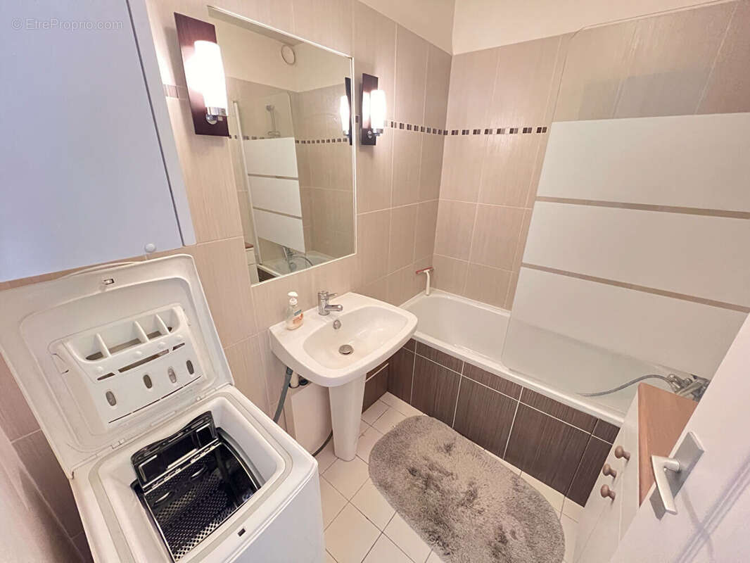 Appartement F2 meublé, 2 stationnements - photo 7