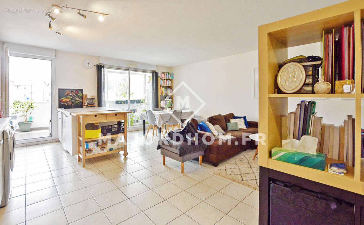 Appartement à MARSEILLE-5E
