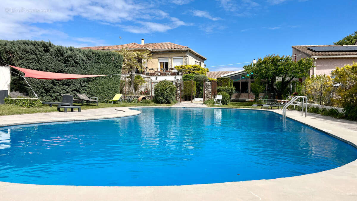 Maison à SAUMANE-DE-VAUCLUSE