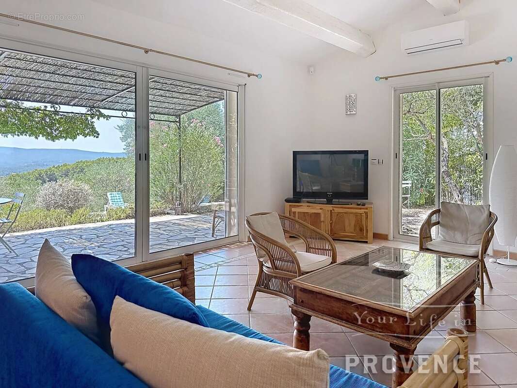 Villa de charme avec vue panoramique, piscine et garage, à proximité de Lorgues - photo 7
