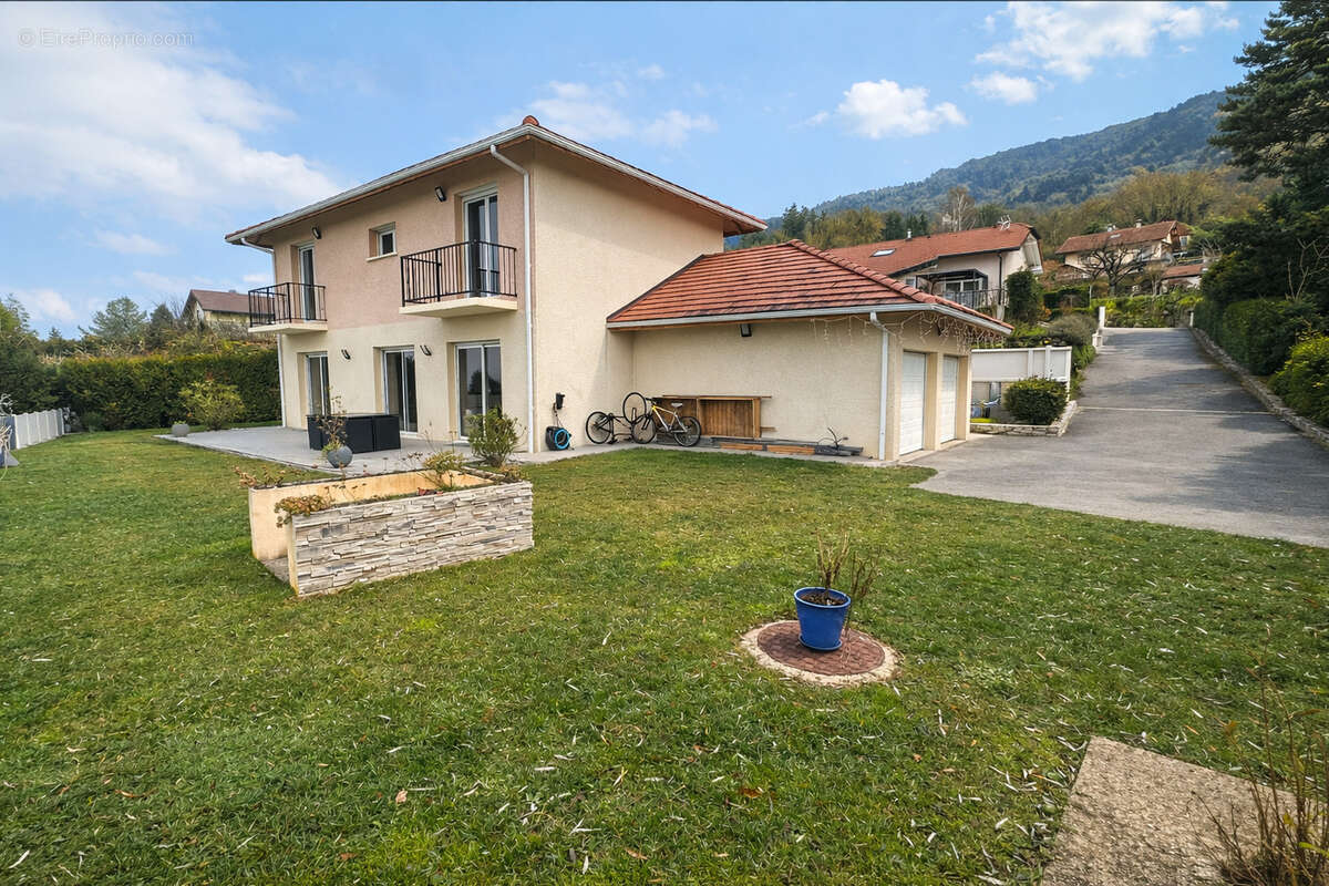 Maison à SAINT-CERGUES