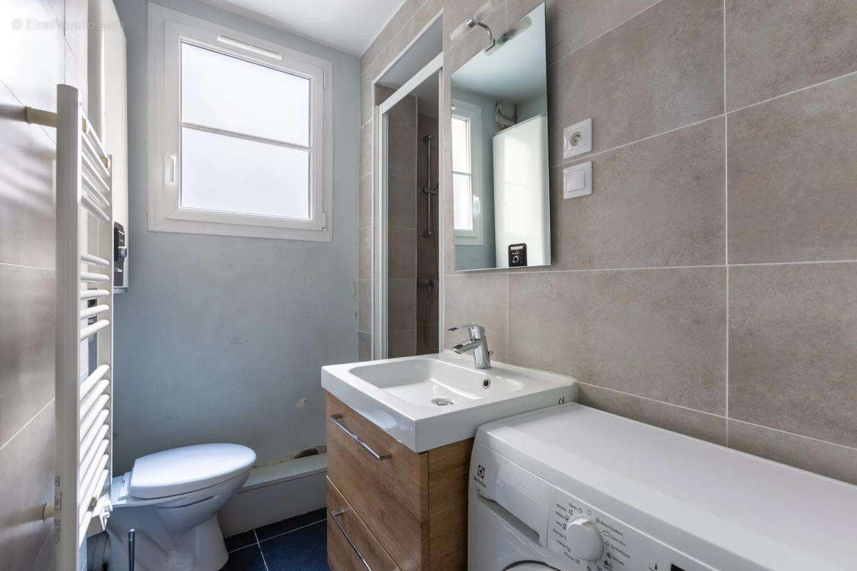 Appartement à PARIS-18E