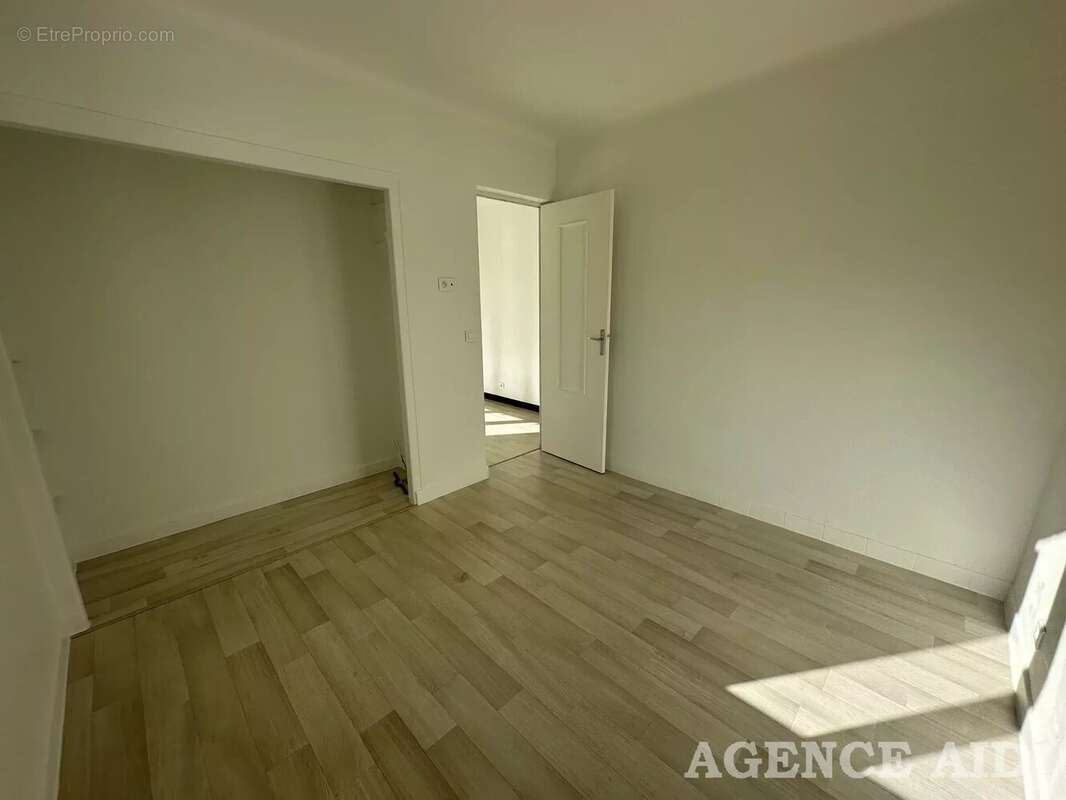 Maison à CUGES-LES-PINS