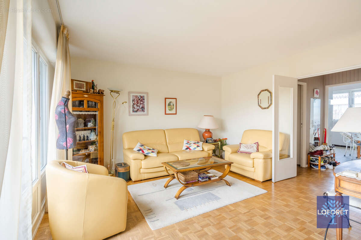 Appartement à LIVRY-GARGAN