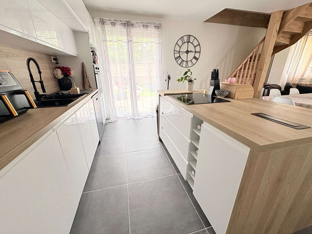 Maison de 90m² + 2 logements - 27340 - photo 4