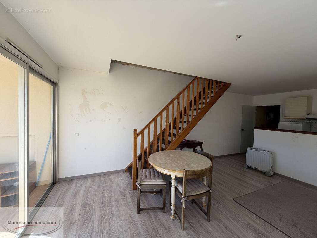 Appartement à GREOLIERES