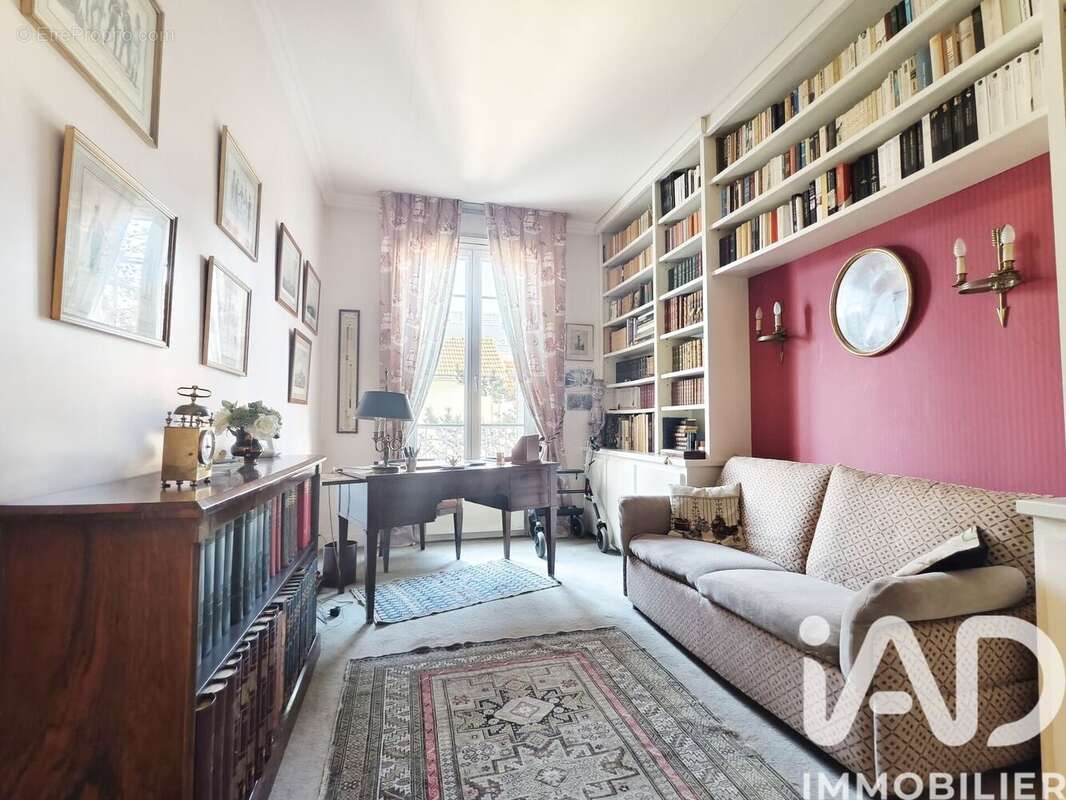 Photo 9 - Appartement à SURESNES