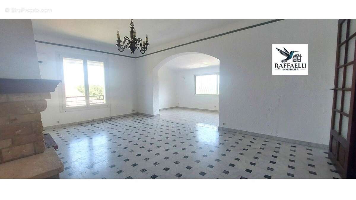 Maison à PUGET-SUR-ARGENS