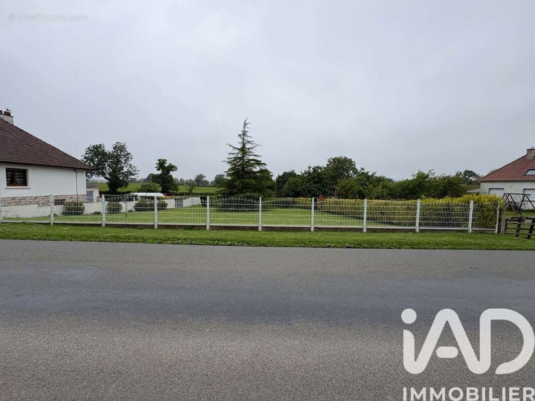 Terrain 700 m² à Selles  - photo 3