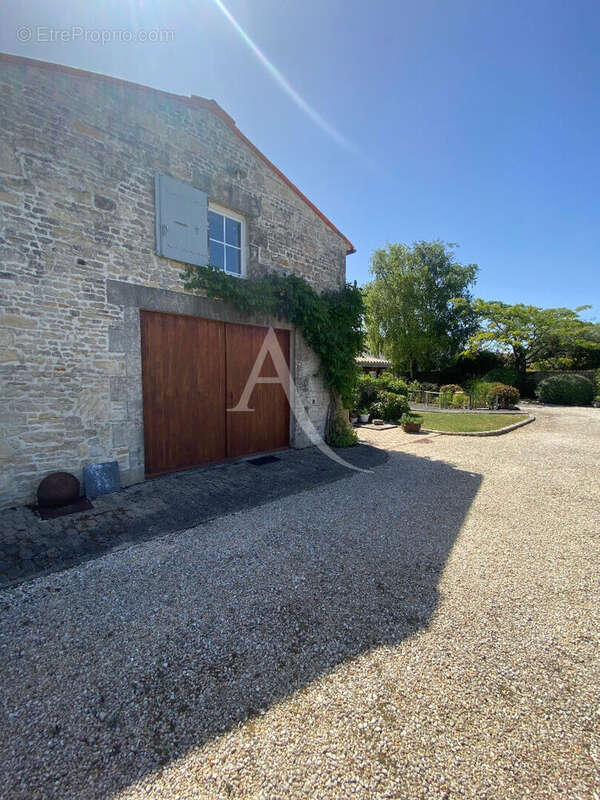 Ensemble immobilier - photo 7