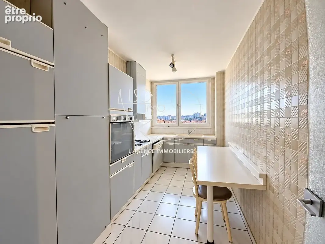Appartement 4 pièces 77 m² à vendre à Les Sables-D'olonne (85100) - photo 3