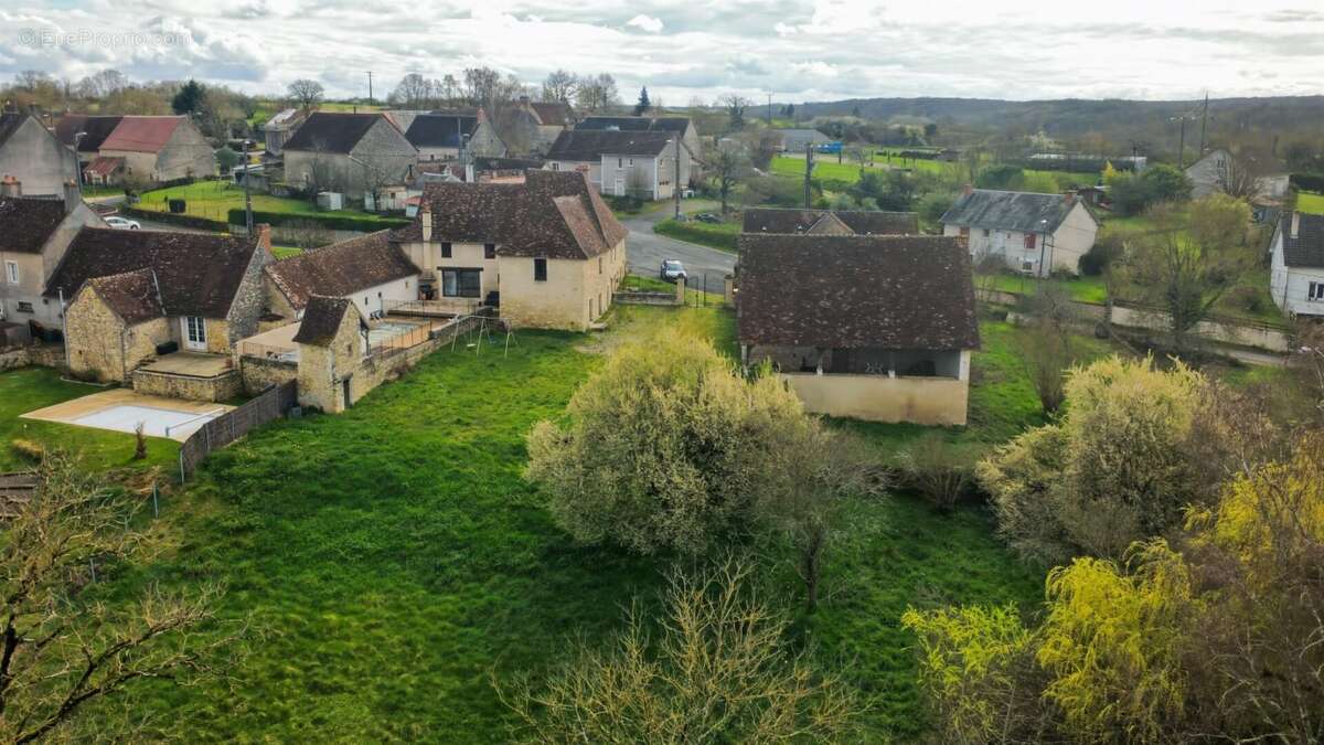 Maison à SAINT-GAULTIER