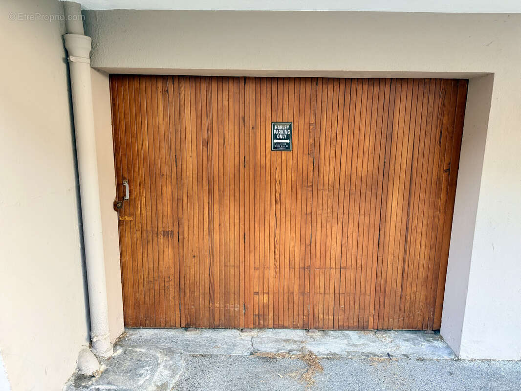 Parking à LA SEYNE-SUR-MER
