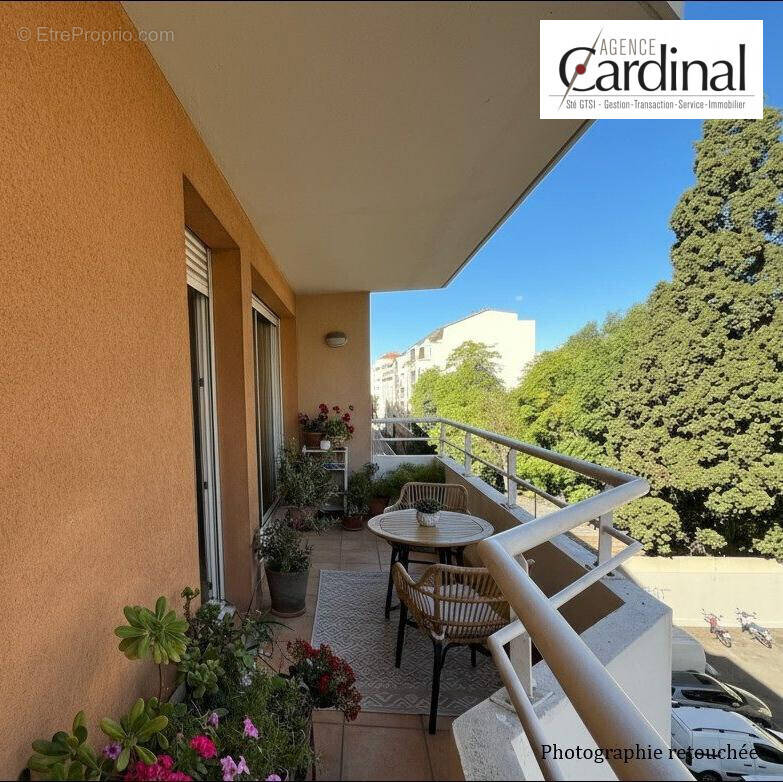 Appartement à MARSEILLE-5E