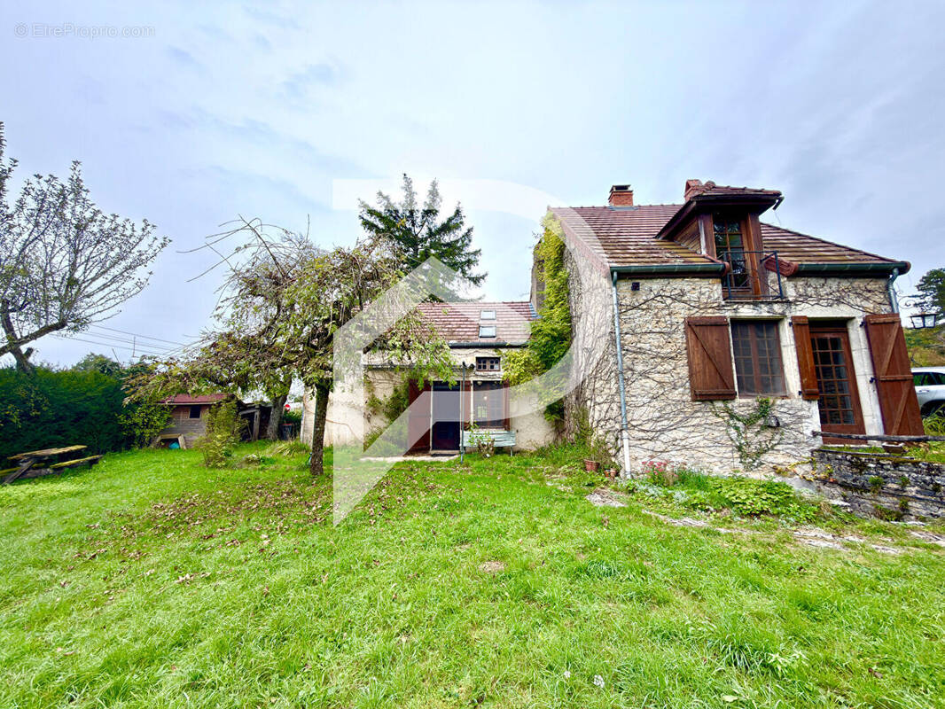 Maison à PRASLAY
