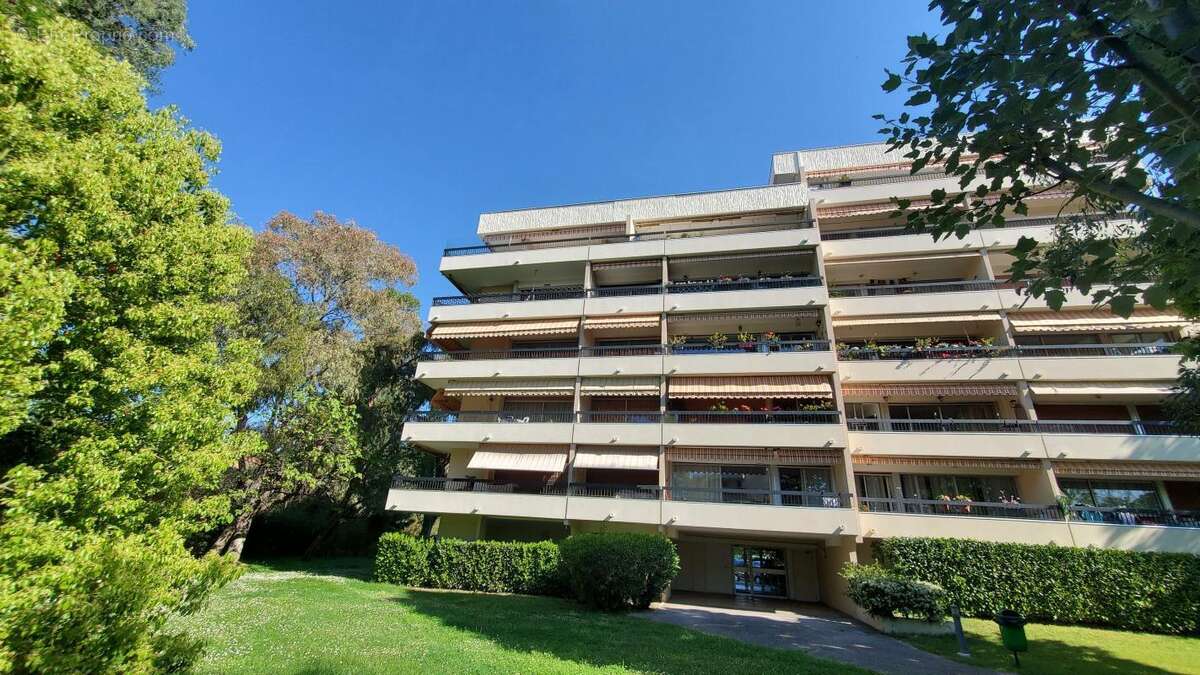 Appartement à VILLENEUVE-LOUBET
