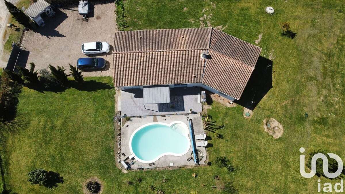 Photo 3 - Maison à MONTPEYROUX