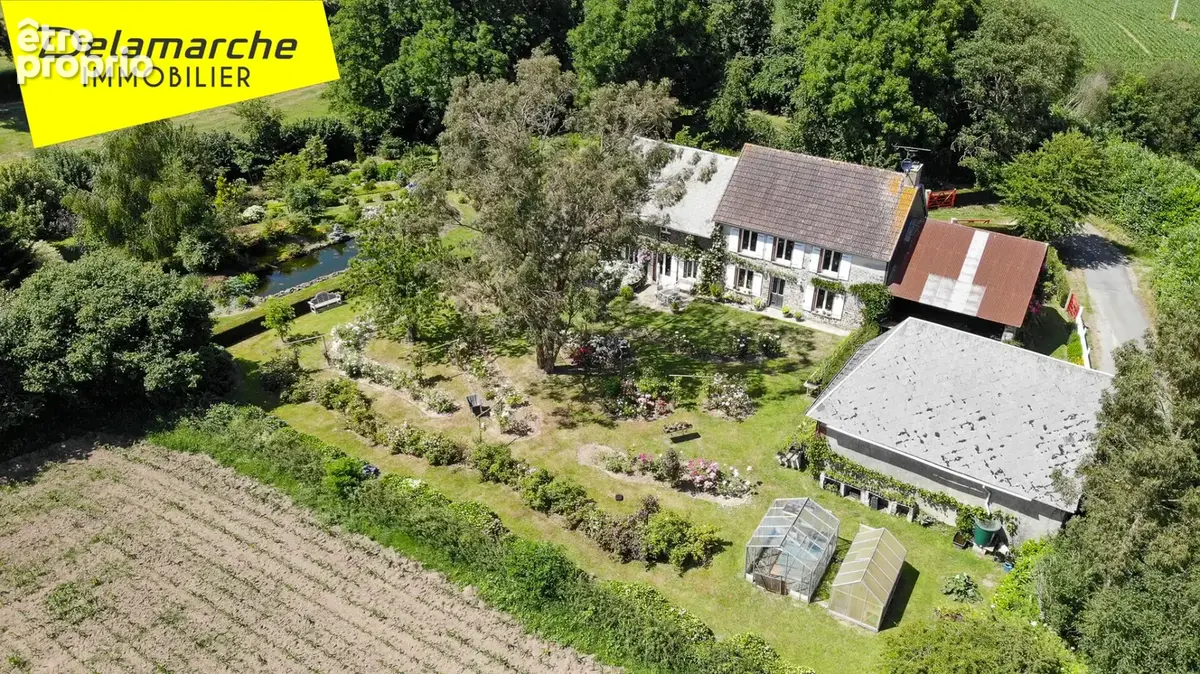 A VENDRE Maison Percy En Normandie  3 pièces avec un magnifique jardin - photo 2