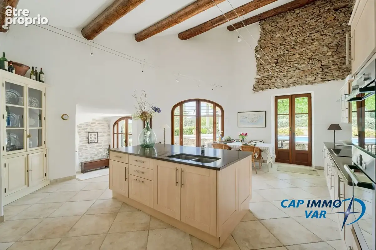 Maison 6 pièces 206 m² à vendre à La Cadiere-D'azur (83740) - photo 7