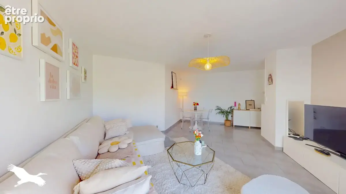A VENDRE - Secteur Mazargues, Appartement 2 pièces de 57m² avec terrasse et Garage en SUS - Dernier étage - photo 4