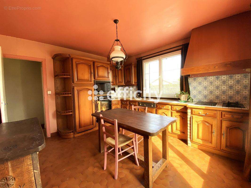 Maison à LA TOUR-DU-PIN