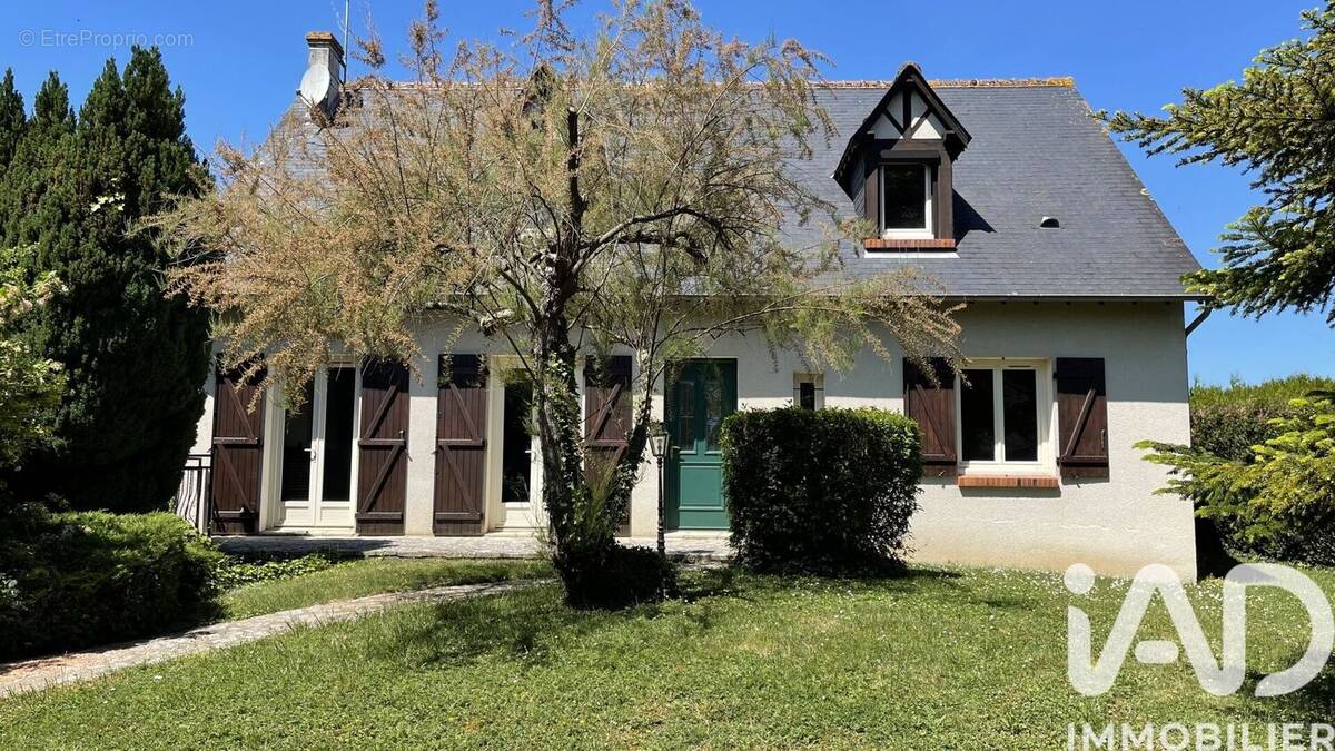 Photo 1 - Maison à SAINT-SULPICE-DE-POMMERAY