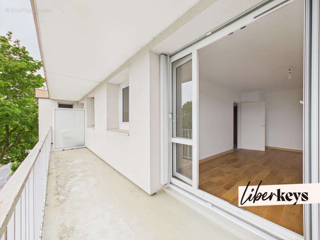 Appartement à SAINT-MAUR-DES-FOSSES