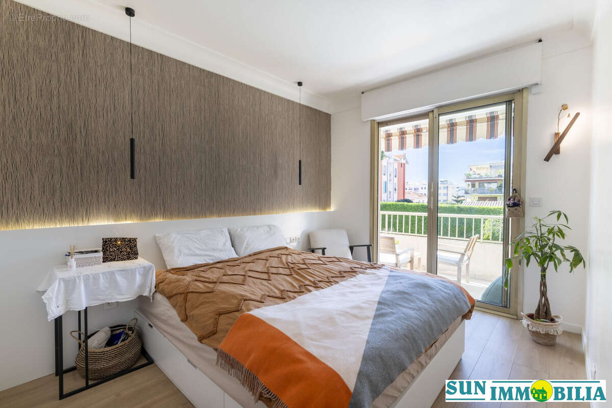 Appartement à SAINT-LAURENT-DU-VAR
