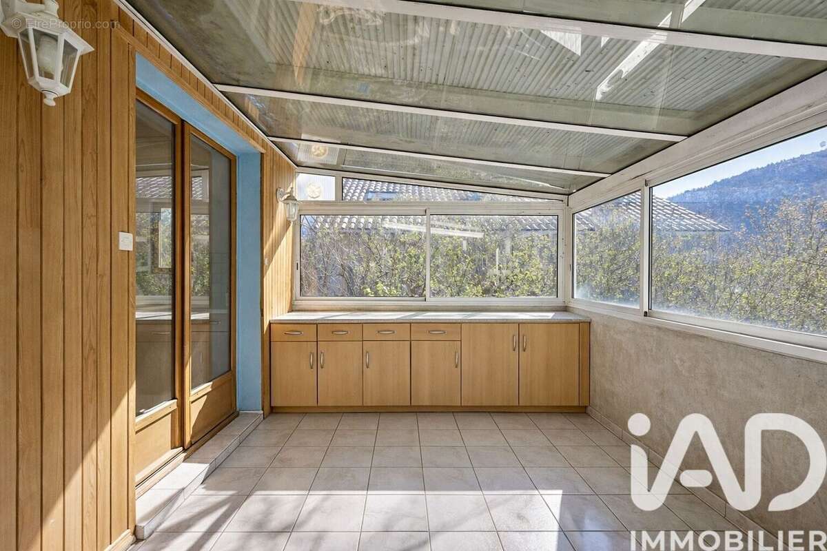 Photo 2 - Maison à PLAN-D'AUPS-SAINTE-BAUME