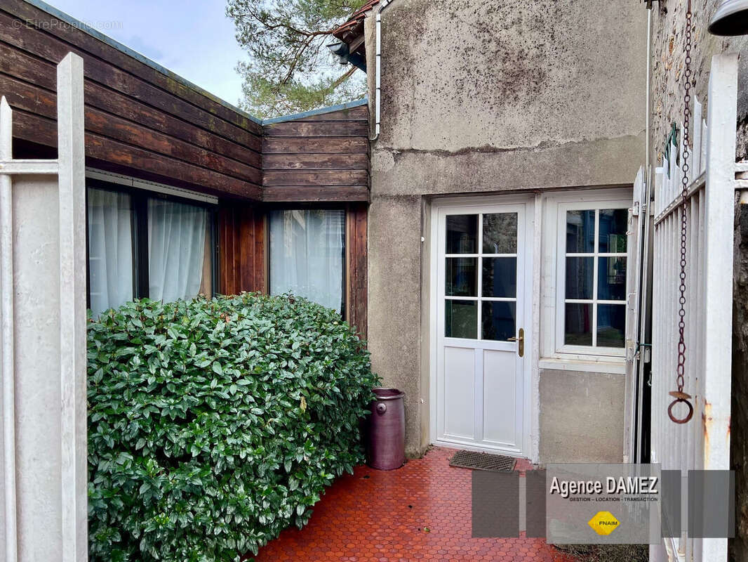 Maison à LES GRANGES-LE-ROI