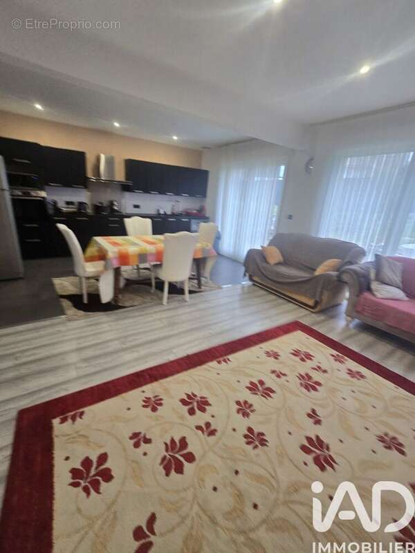 Photo 2 - Maison à EPERNAY