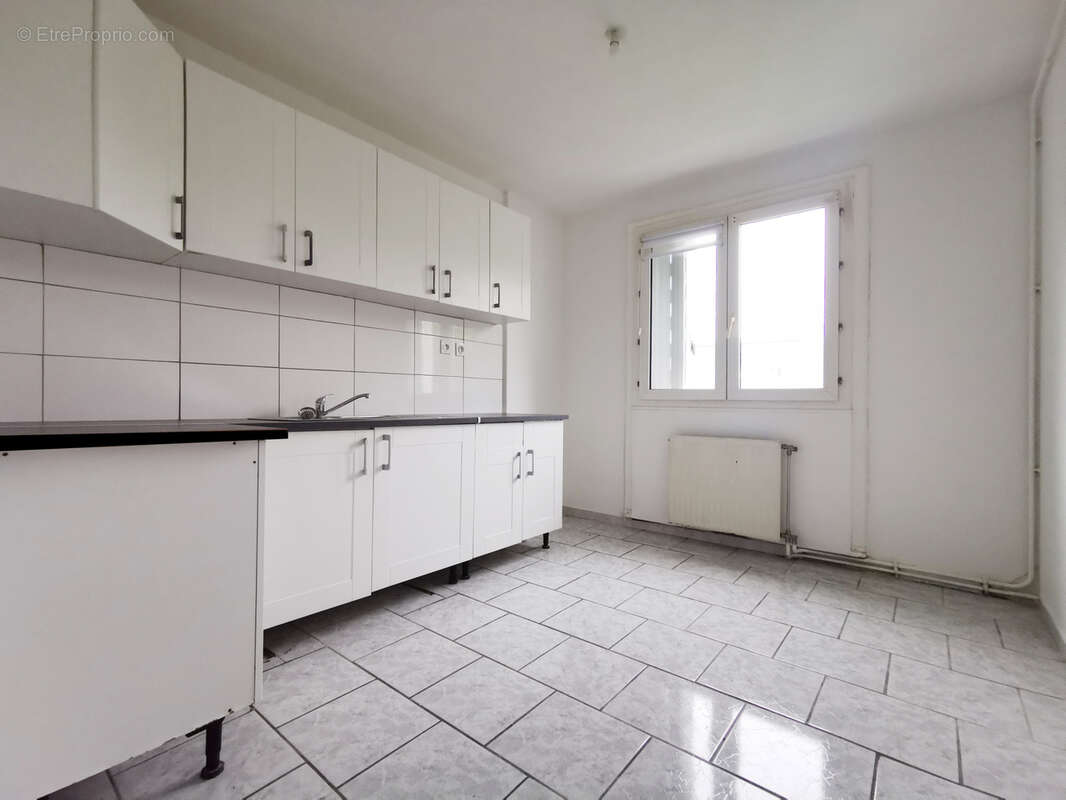 Appartement à LA CHAPELLE-SAINT-LUC