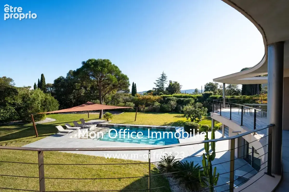 Référence : 6123-NGU. - Maison 6 pièces - 240m2 - 4 chambres - Vue MER - Piscine - Garage - photo 2